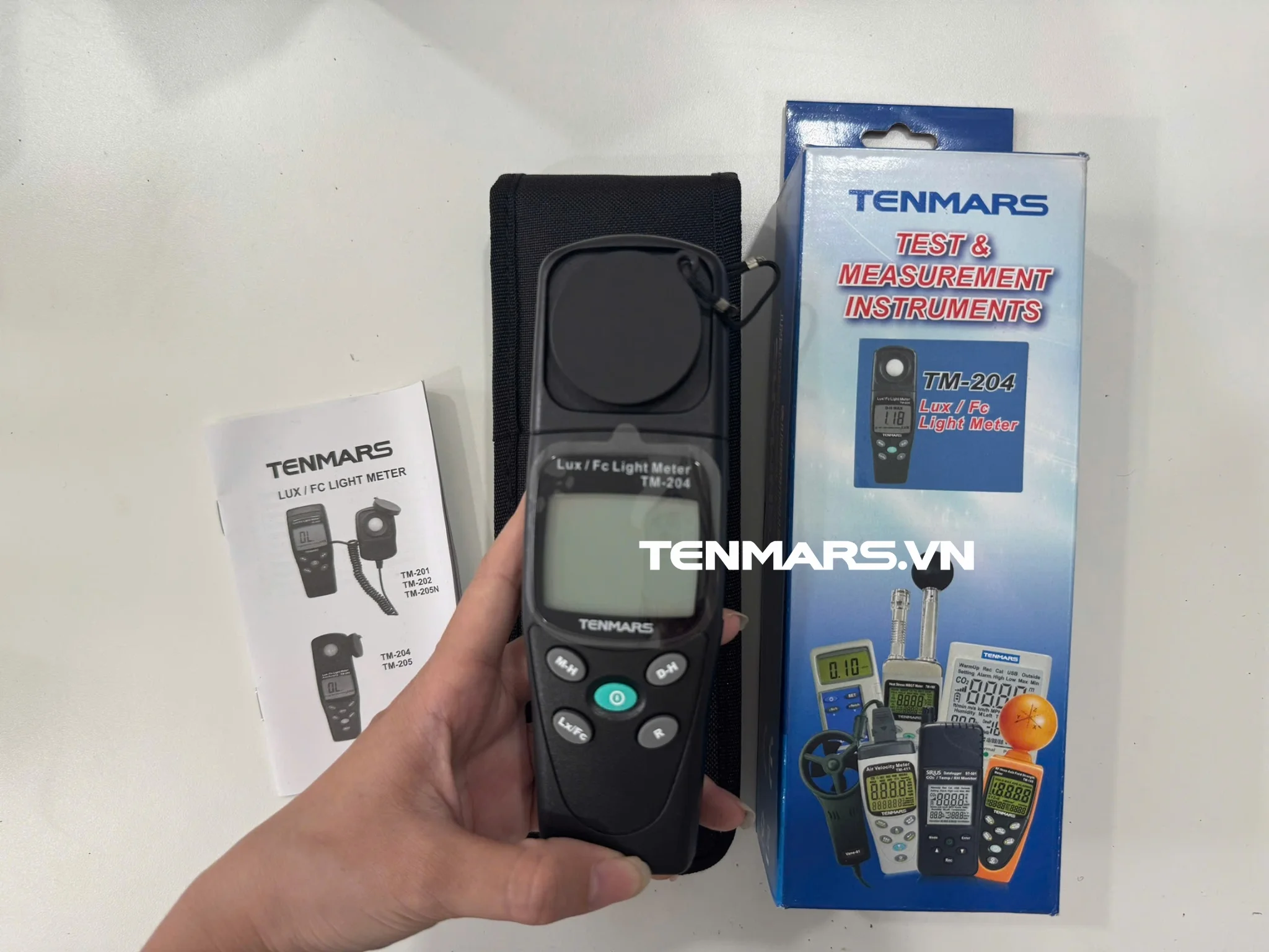 Máy đo cường độ ánh sáng Tenmars TM-204 10 Ảnh mặt trước máy đo cường độ ánh sáng Tenmars TM-204