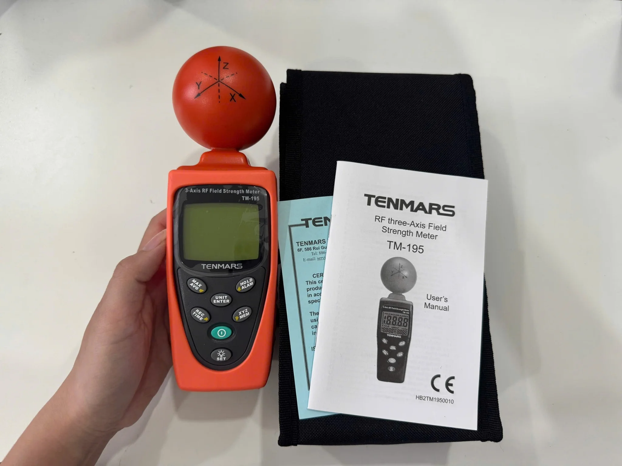 Máy đo cường độ sóng điện trường Tenmars TM-195 10 Thiết bị đo cường độ sóng điện trường Tenmars TM-195 mặt trước