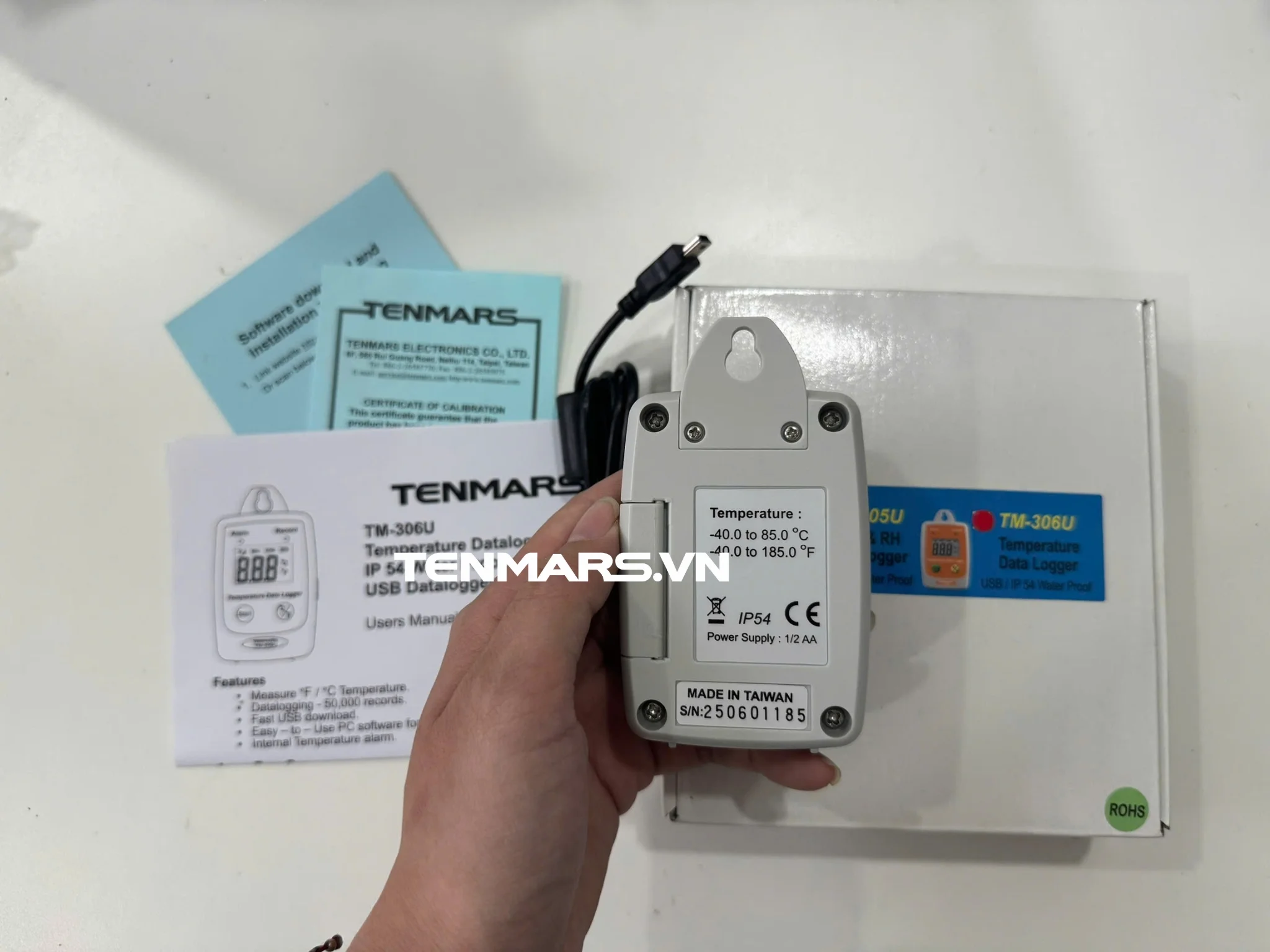 Nhiệt kế tự ghi Tenmars TM-306U 11 Mặt sau thiết bị ghi nhiệt độ TM-306U