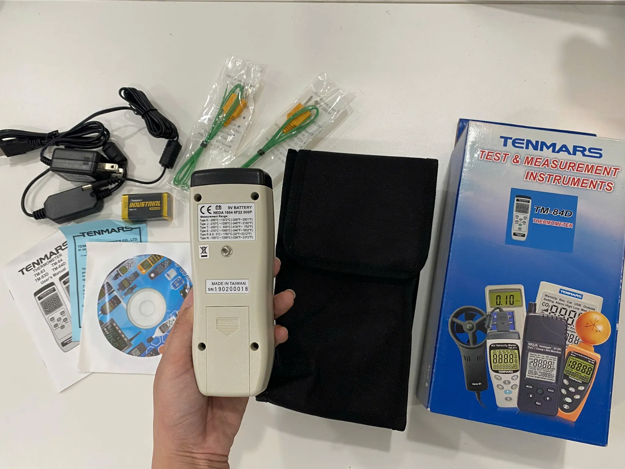 Nhiệt kế tự ghi Tenmars TM-84D 11 Mặt sau của máy nhiệt kế tự ghi Tenmars TM-84D