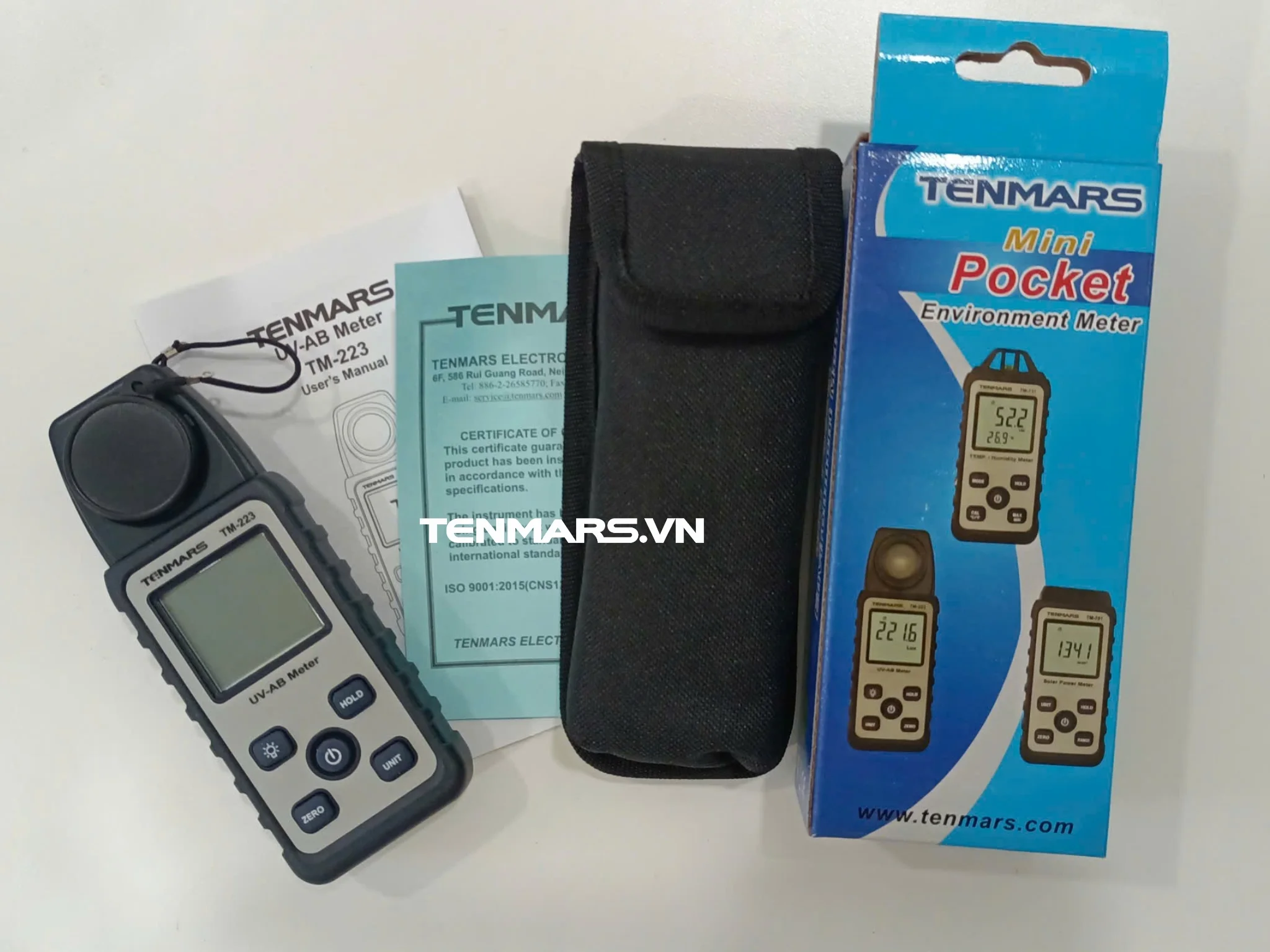 Máy đo tia UV Tenmars TM-223 9 Bộ sản phẩm máy đo tia UV Tenmars TM-223 đầy đủ phụ kiện