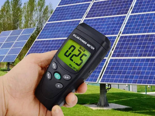 Thiết bị đo năng lượng mặt trời là gì