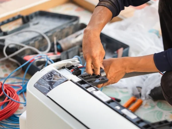 Ứng dụng ampe kìm trong kiểm tra hệ thống điện lạnh HVAC